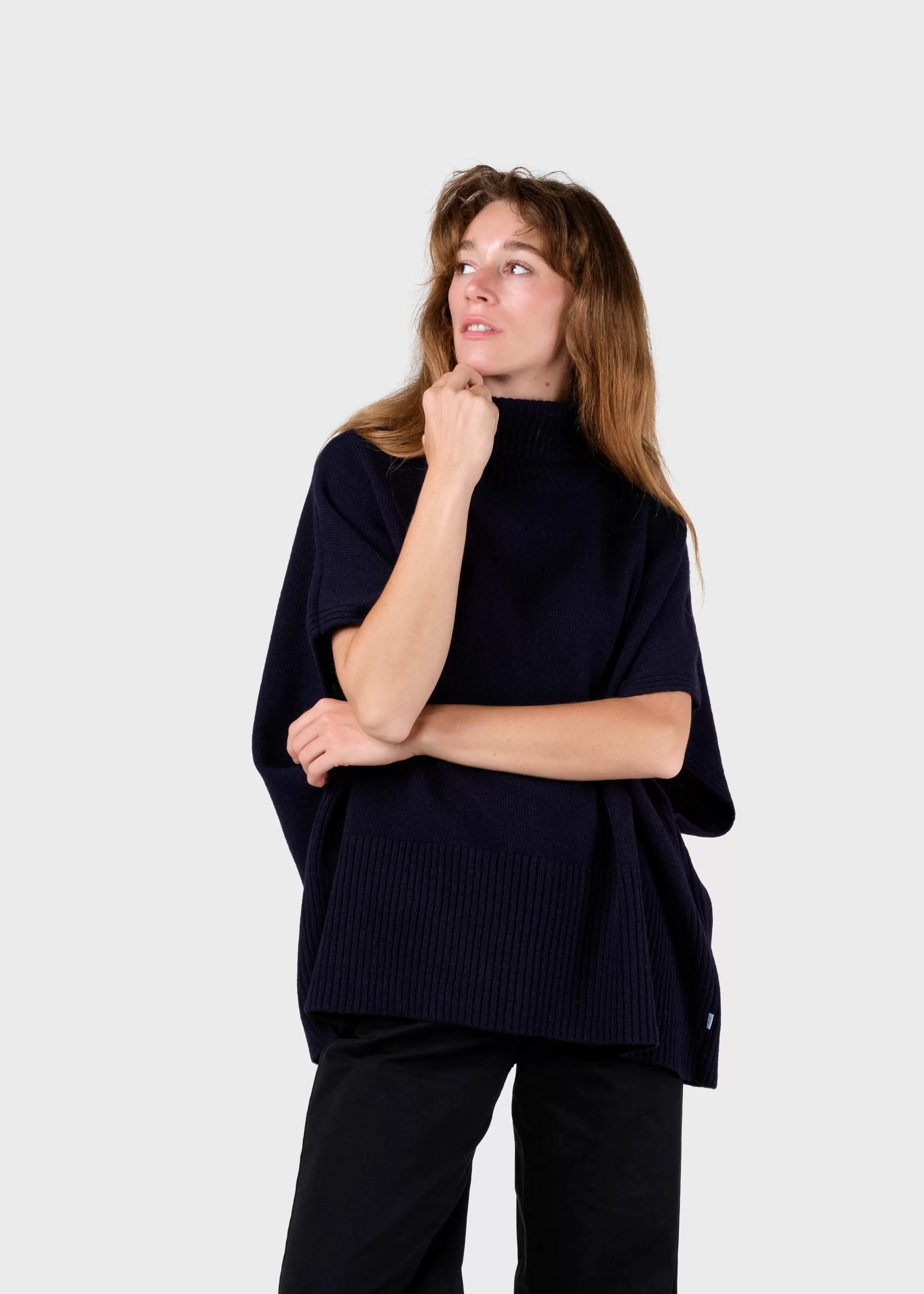 Klitmoller Collective Knitwear | Brushed Merino wool*Alba knit poncho - Navy