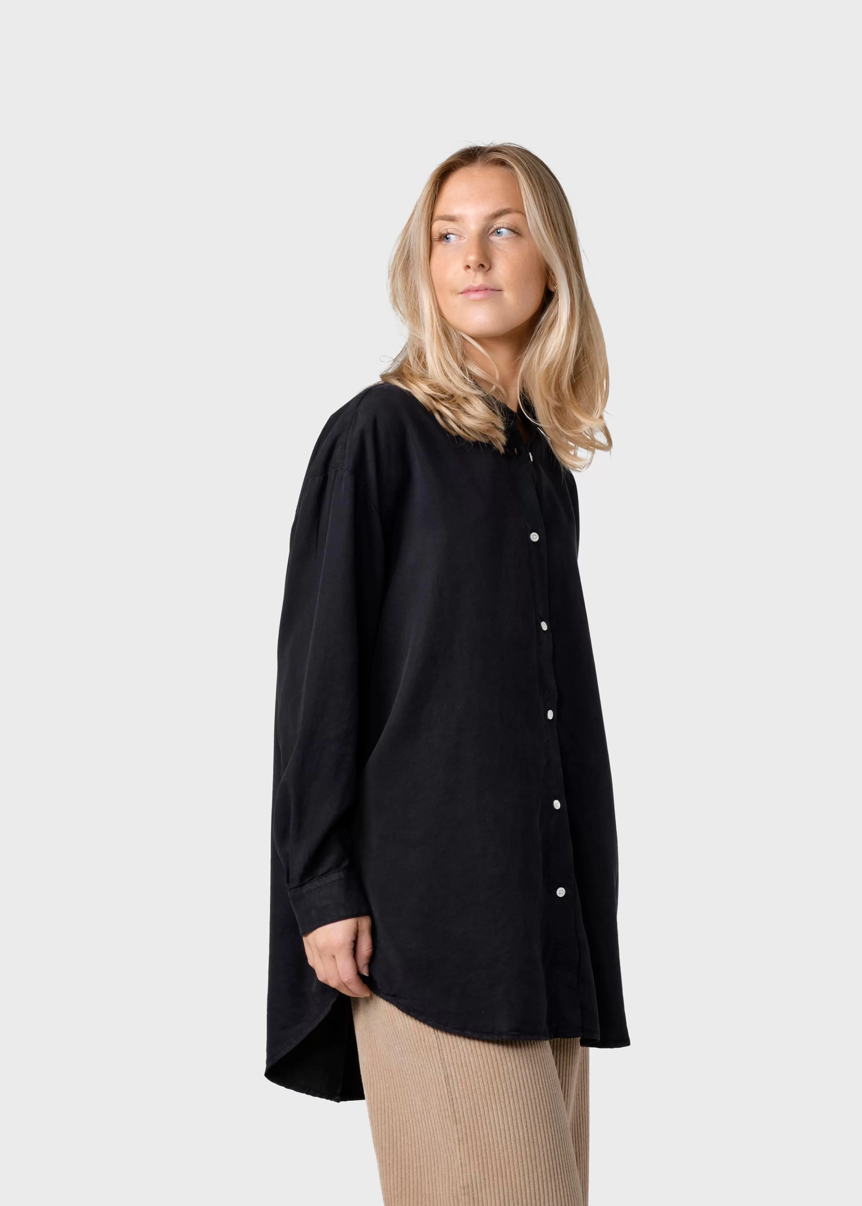 Klitmoller Collective Shirts*Ofelia lyocell shirt - Black