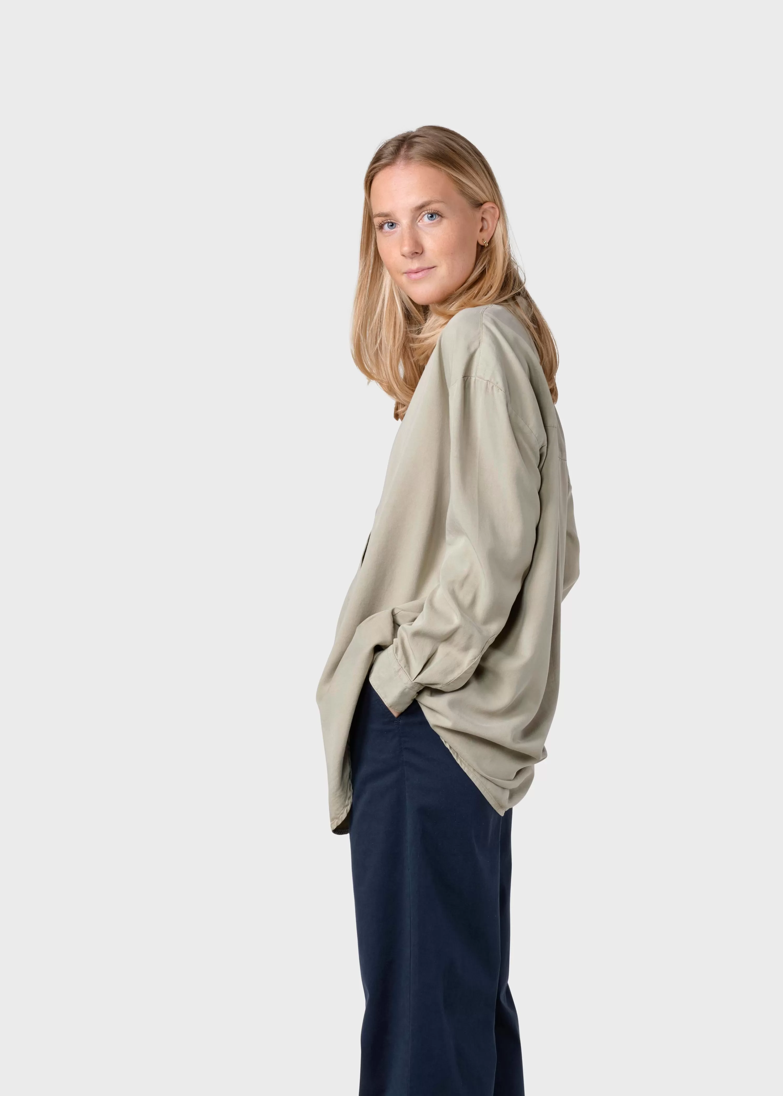 Klitmoller Collective Shirts*Ofelia lyocell shirt - Sand